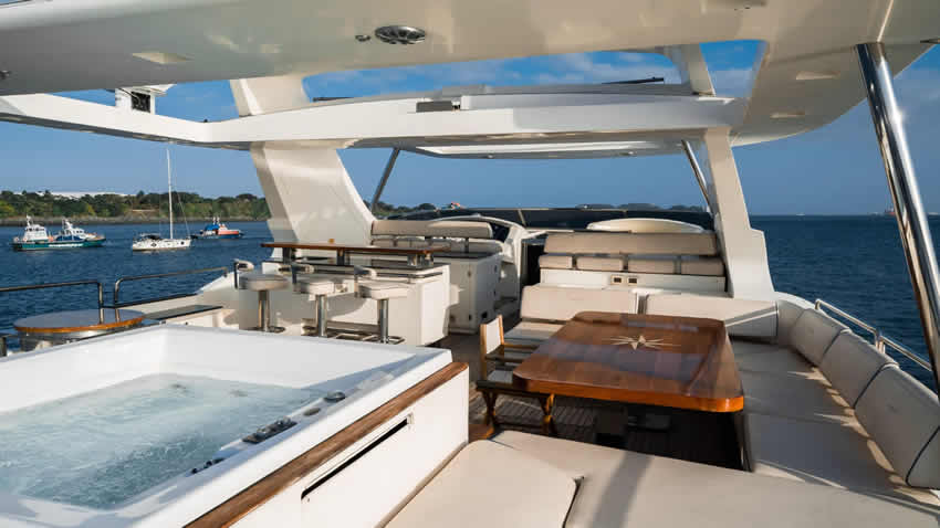 Azimut 105ft sport fishing boat - Papagayo Gulf Costa Rica