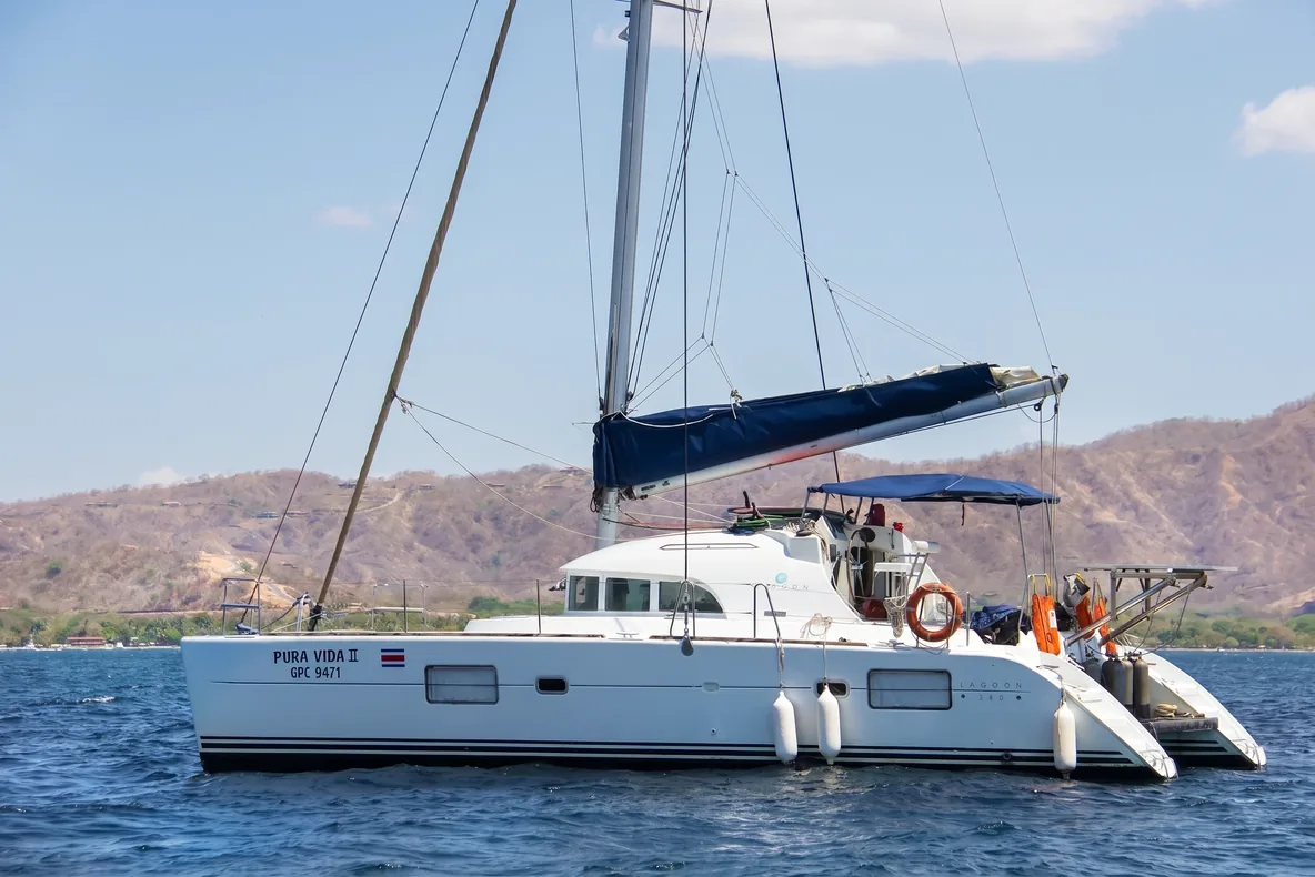 Catamaran sport fishing boat - Papagayo Gulf Costa Rica