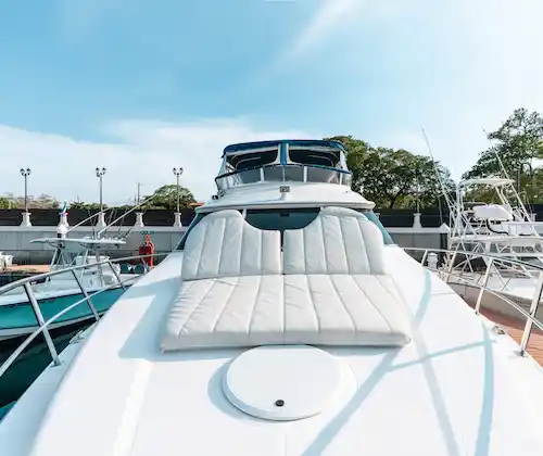 Cruisers Yachts 50ft sport fishing boat - Papagayo Gulf Costa Rica
