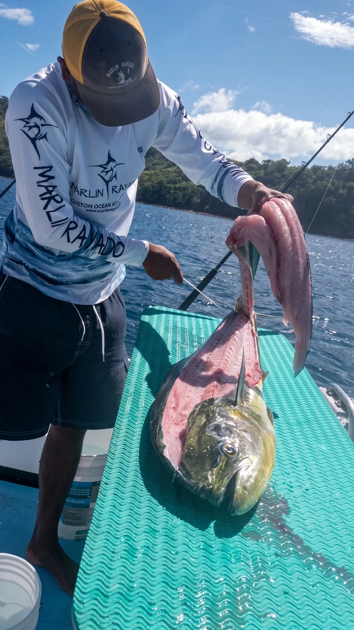Marlin Rayado sport fishing boat - Papagayo Gulf Costa Rica